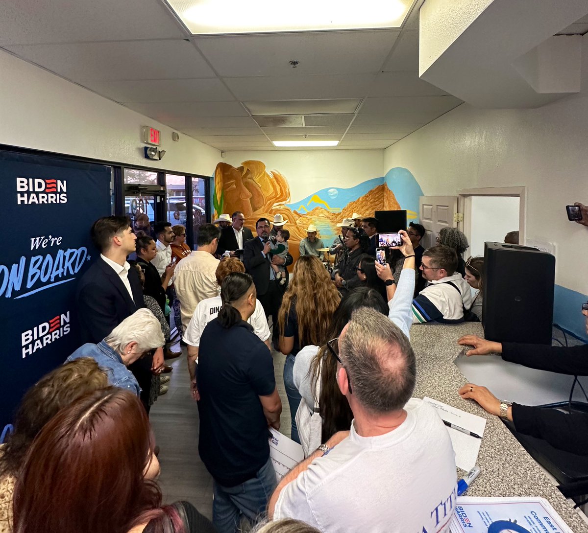 *Packed house at the East Las Vegas Field Office Opening* Senator @EdgarFloresNV getting things kicked off: “Look around. This is what we are fighting for.”