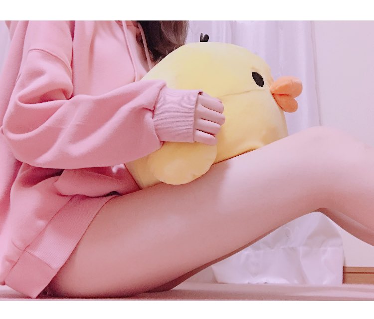 あたしの口でイきたい人いたらリツイートといいねで教えてね！
とろけるフェらできる自信あるから！