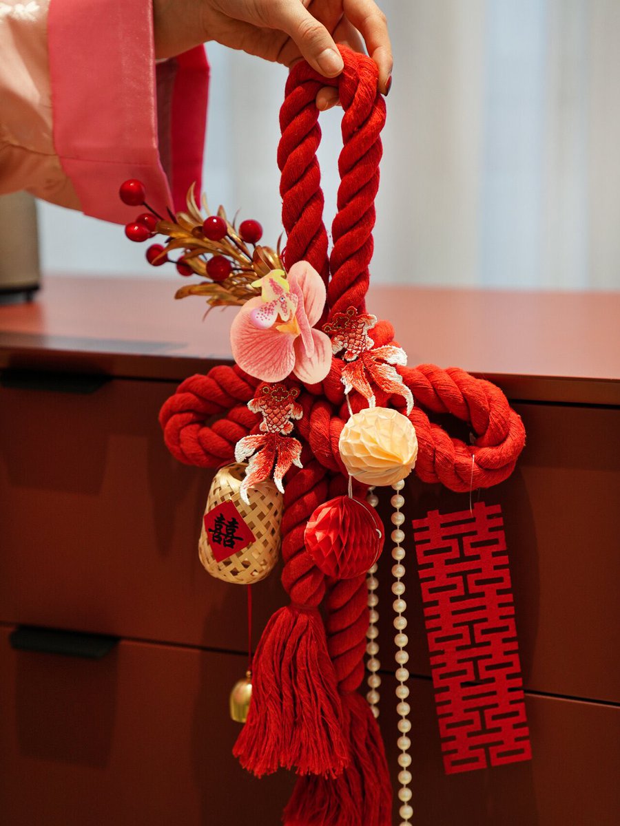MulanWeddings's tweet image. Hang these pretty double happiness decorations for your wedding day #wedding #chinesewedding #vietnamwedding