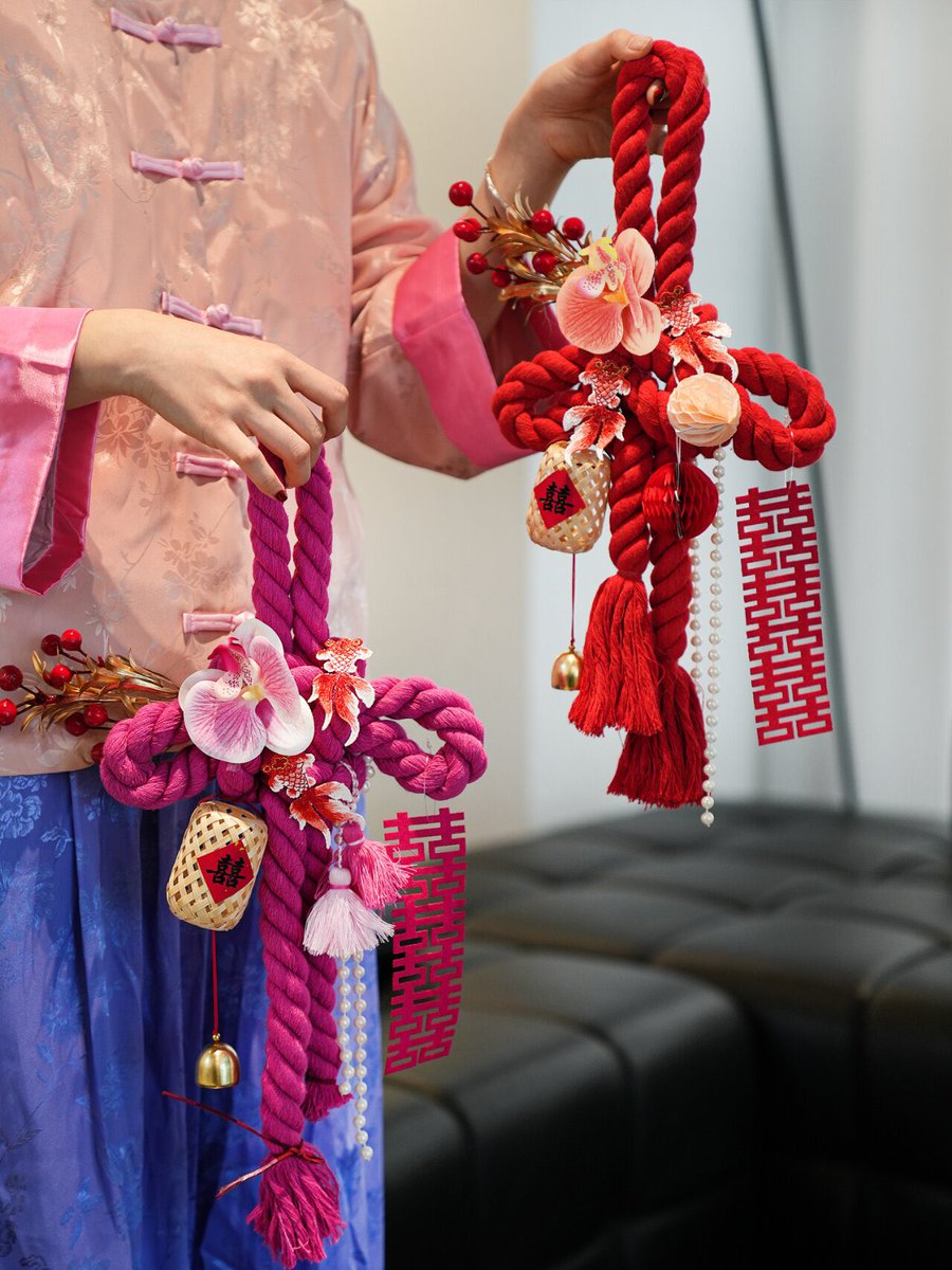 MulanWeddings's tweet image. Hang these pretty double happiness decorations for your wedding day #wedding #chinesewedding #vietnamwedding