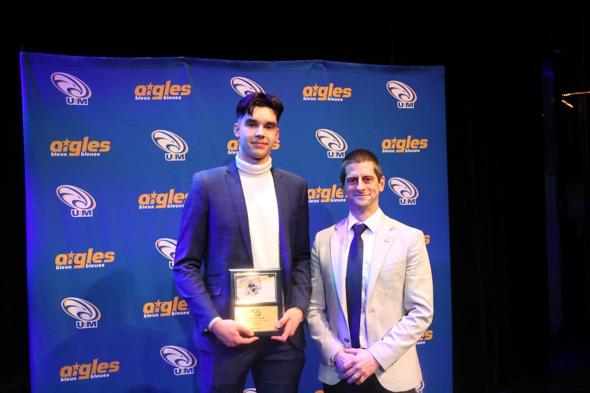 Aigles Bleus - Aigles Bleues (@aiglesbleus) on Twitter photo Félicitations à Oliver Adam et Elizabeth Galipeau, les recrues de l'année 2023-2024 sports universitaires
<a href="/aiglesbleus/">Aigles Bleus - Aigles Bleues</a> Université de Moncton Félicitations à Oliver Adam et Elizabeth Galipeau, les recrues de l'année 2023-2024 sports universitaires
<a href="/aiglesbleus/">Aigles Bleus - Aigles Bleues</a> Université de Moncton
