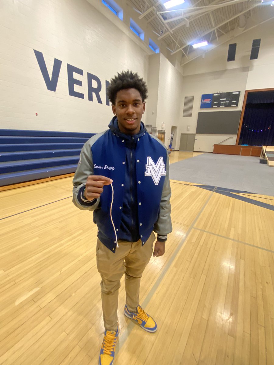 Our 2024 Senior @iam_zay22 received his letterman jacket just in time for the net cutting ceremony today. Nice jacket and fits perfectly! @Jonatha58802692