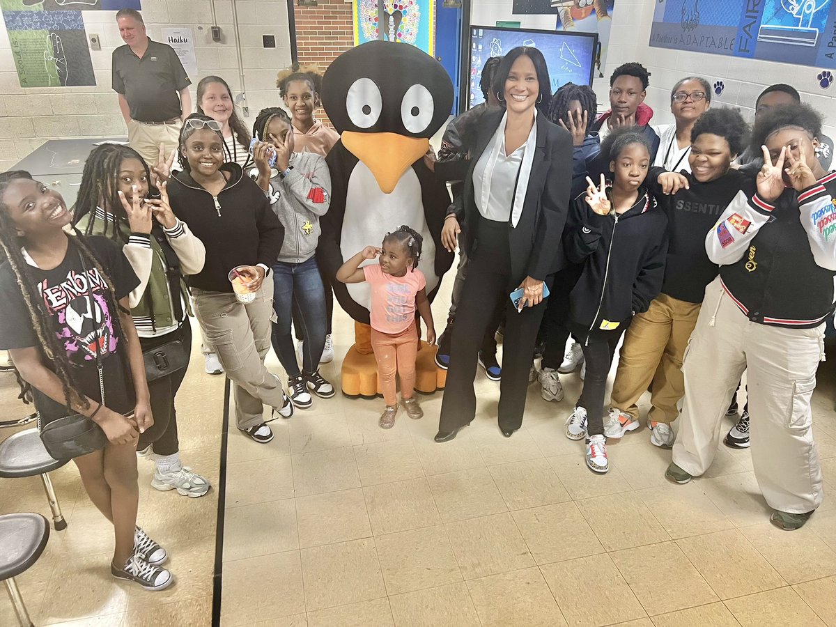 Dr. Kimberly C. Moss tweet media