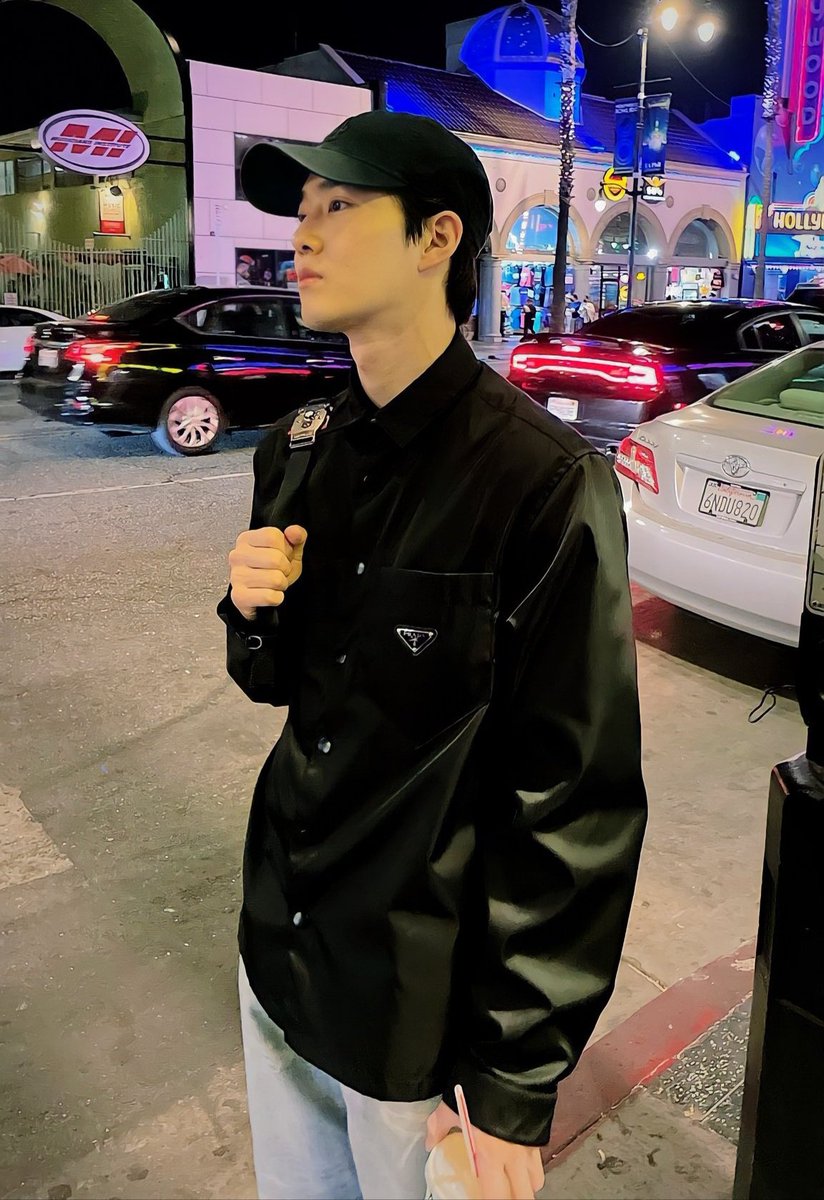 junmyeon in LA ✰