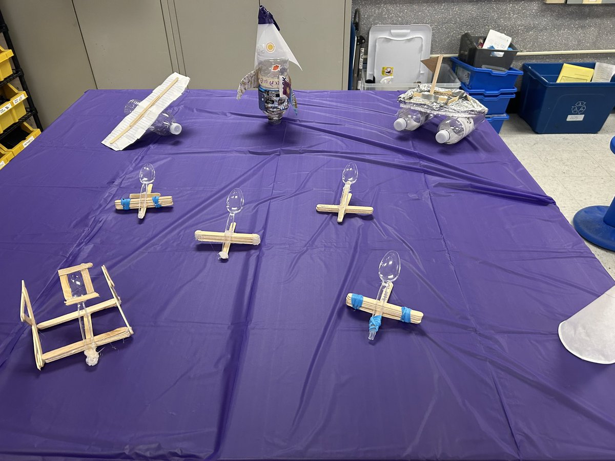 moliveira5757's tweet photo. Proud of our Knights and their excellence! Had a great time showing off all the amazing projects the students have been working on at the OMS knight of excellence. Here’s a STEM sneak if you missed it! 🛡️🌟🧡 https://t.co/Hn0mSM2goG