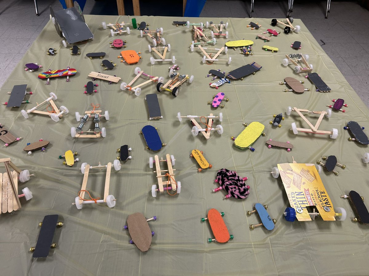 moliveira5757's tweet photo. Proud of our Knights and their excellence! Had a great time showing off all the amazing projects the students have been working on at the OMS knight of excellence. Here’s a STEM sneak if you missed it! 🛡️🌟🧡 https://t.co/Hn0mSM2goG