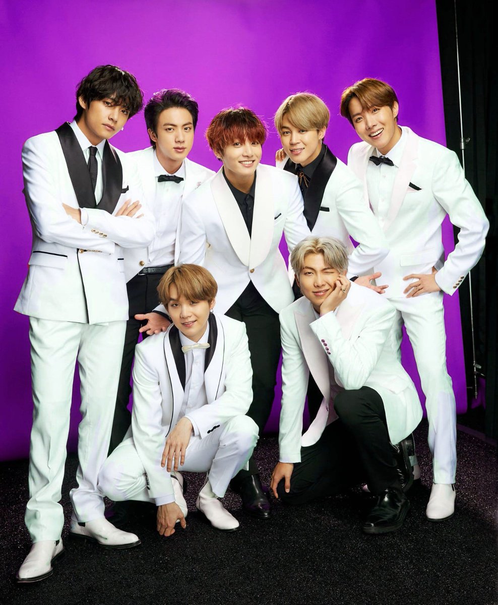NARRYLAY's tweet photo. Tocaram a música do BTS no BBB haaaaaaa #Dynamite aaaaaaaaaa https://t.co/pYfBqXPQXd