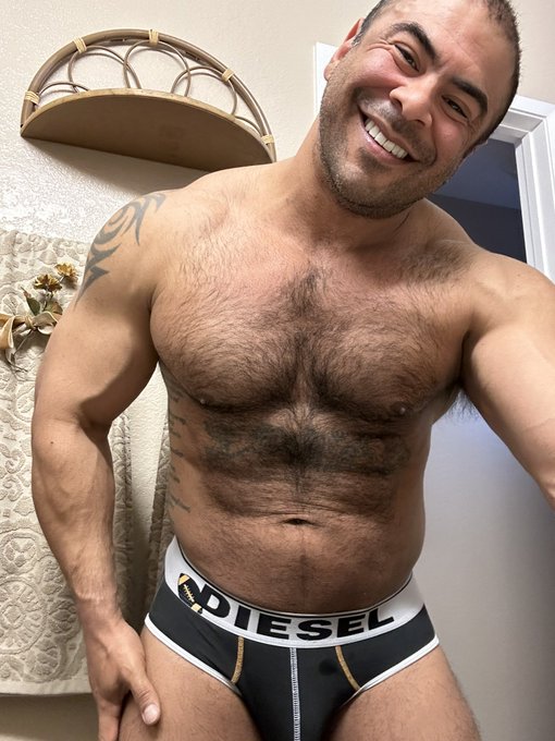 Post gym 🤳 💕 https://t.co/ZH8DOi7u3D