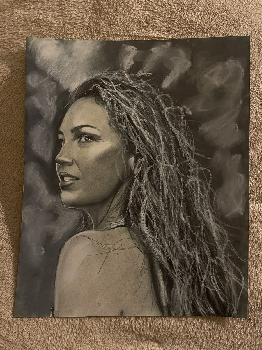 Dibujo que hice para <a href="/thalia/">Thalia</a> espero te guste 😍😍 #thalia 

<a href="/ThaliaChart/">Thalia Charts</a>