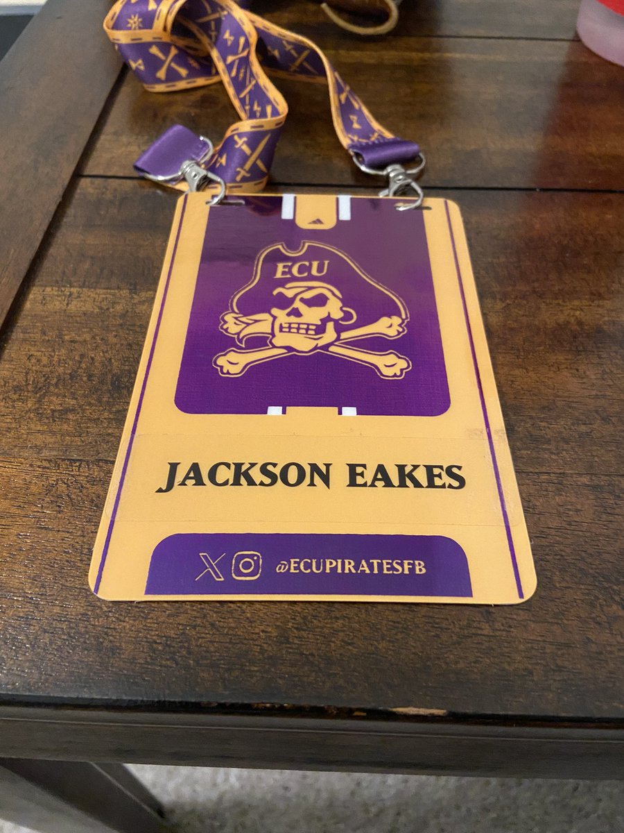 Enjoyed watching spring practice today at ECU! Thank you <a href="/Dyrell_Roberts/">Dyrell Roberts Sr.</a> <a href="/ECUPiratesFB/">ECU Football</a> for having me! Can’t wait to be back this summer