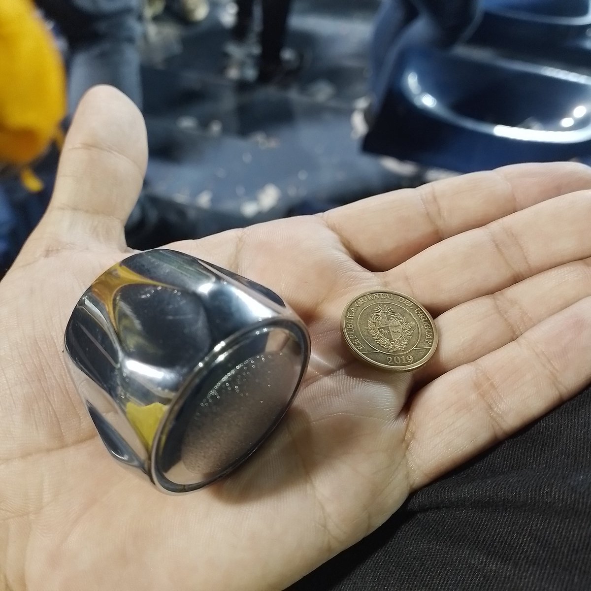 matu_emmanuel_'s tweet photo. Con estas cosas nos tiraban los uruguayos putos. https://t.co/GOOnGiauZn