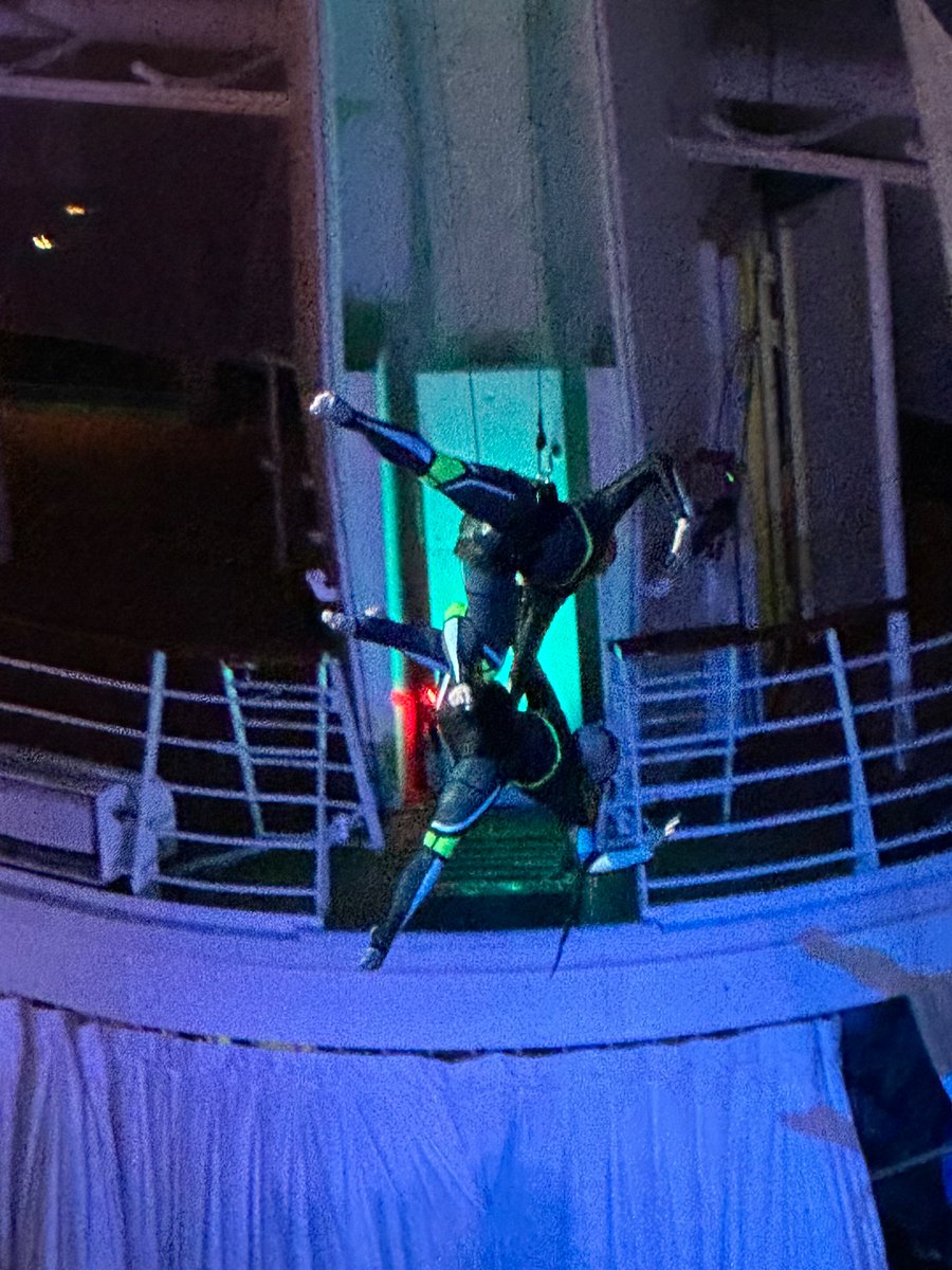 sharlabTX's tweet photo. Royal’s entertainment is amazing! @NickWeirShowbiz
On Harmony this week, 28 days til Symphony! https://t.co/ZaXDeUGITn