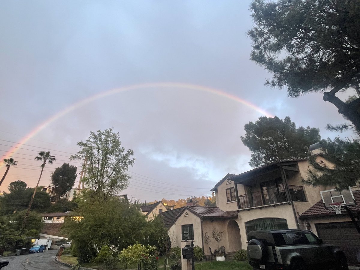 Raining again in #SouthernCalifornia but check out the rainbow!