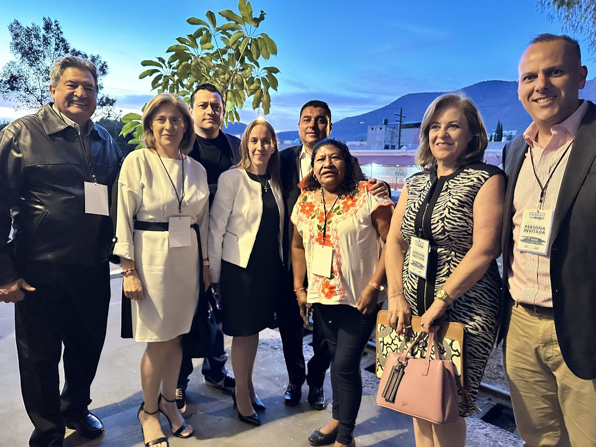 pabloa_gomez's tweet photo. ¡Enhorabuena 👏🏻👏🏻👏🏻#ElenaCarballal @MovCiudadanoHgo ! Hoy en el #debate #PachucaDL13 @IEEHidalgo demostraste tener las mejores propuestas a los retos legislativos de nuestra Ciudad e #Hidalgo 🍊🍊🍊@MujeresMovMX @MovCiudadanoMX https://t.co/i3cfMNBt9b