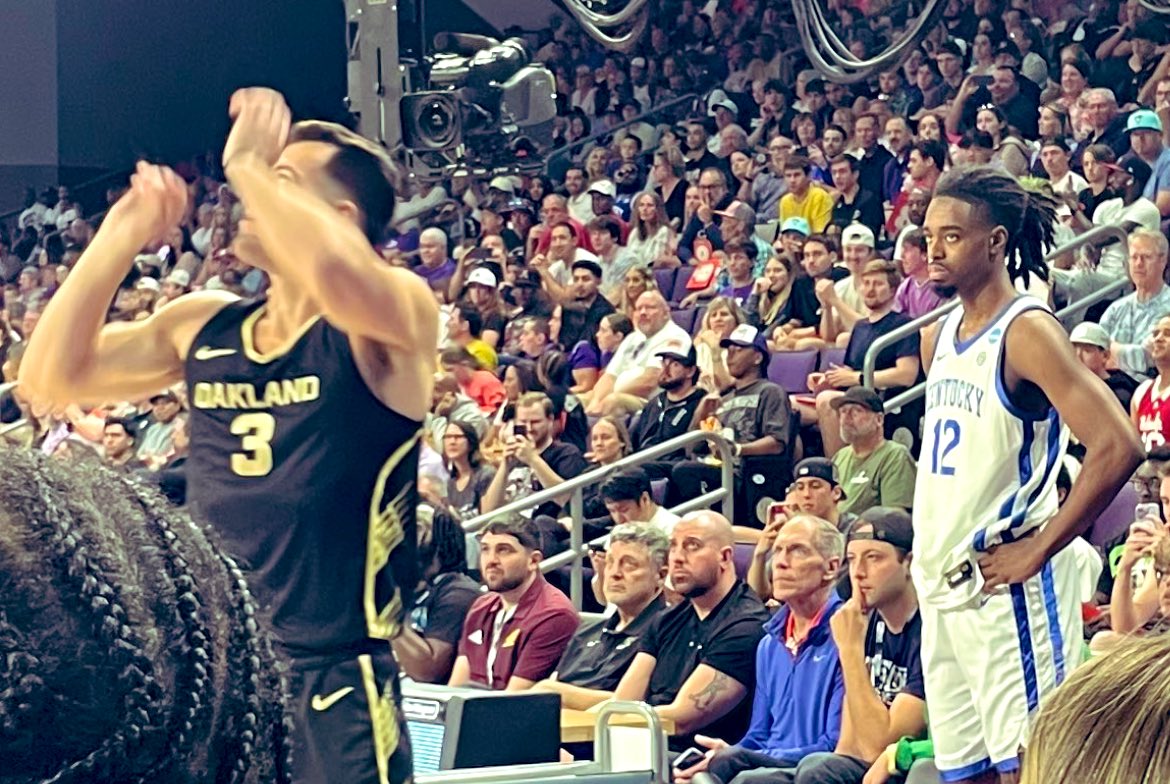 BigBlueBud's tweet photo. If looks could kill, Antonio Reeves would be a cold-blooded murderer. 💀😂 #BBN https://t.co/zMAPzPCtEz