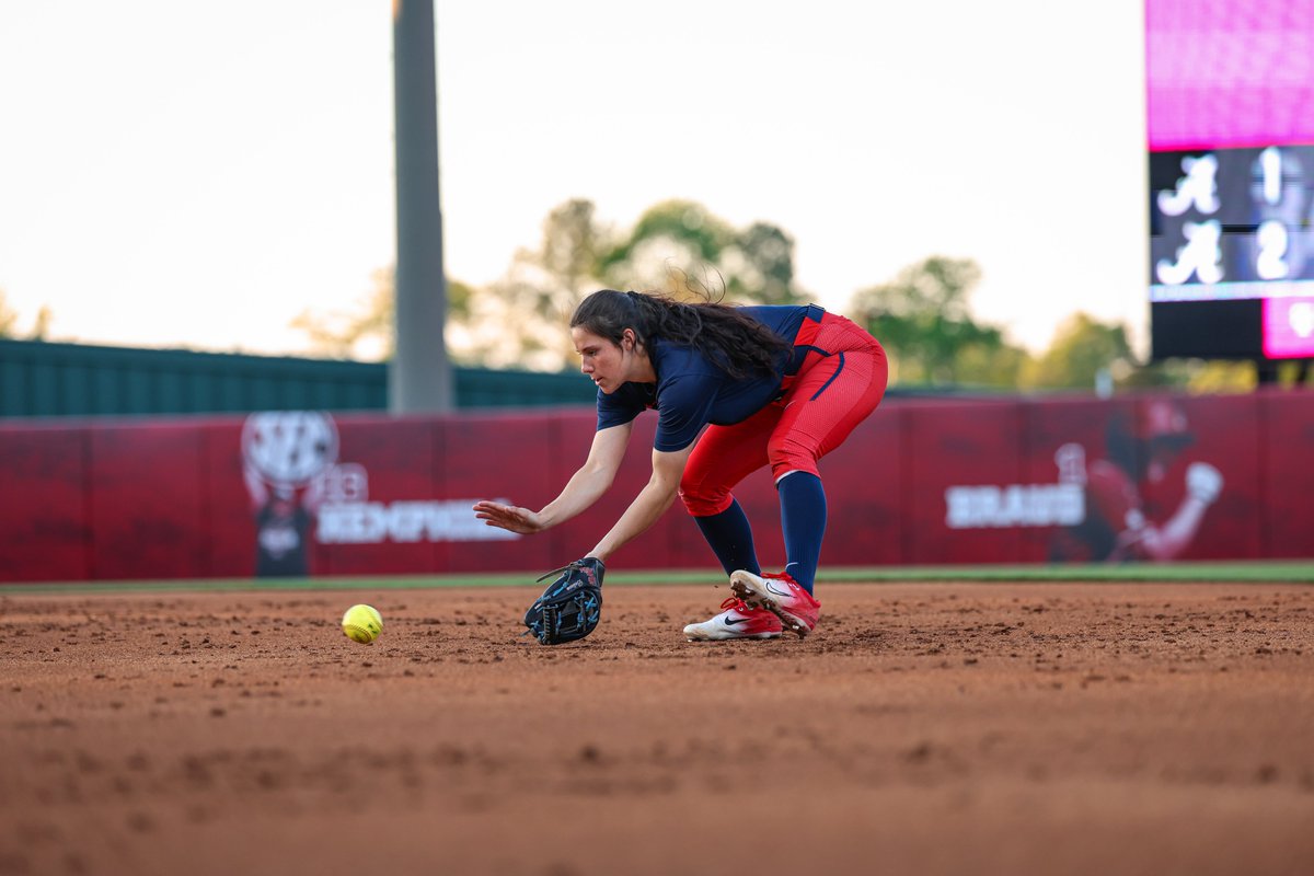 OleMissSoftball tweet picture