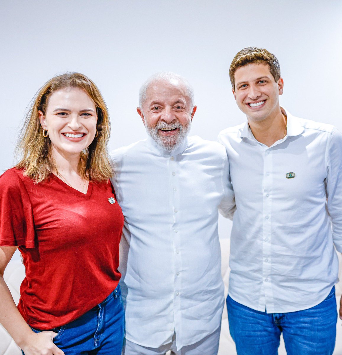 LulaOficial's tweet photo. União e reconstrução.🤝

📸 @ricardostuckert https://t.co/6R6tMzCxbA