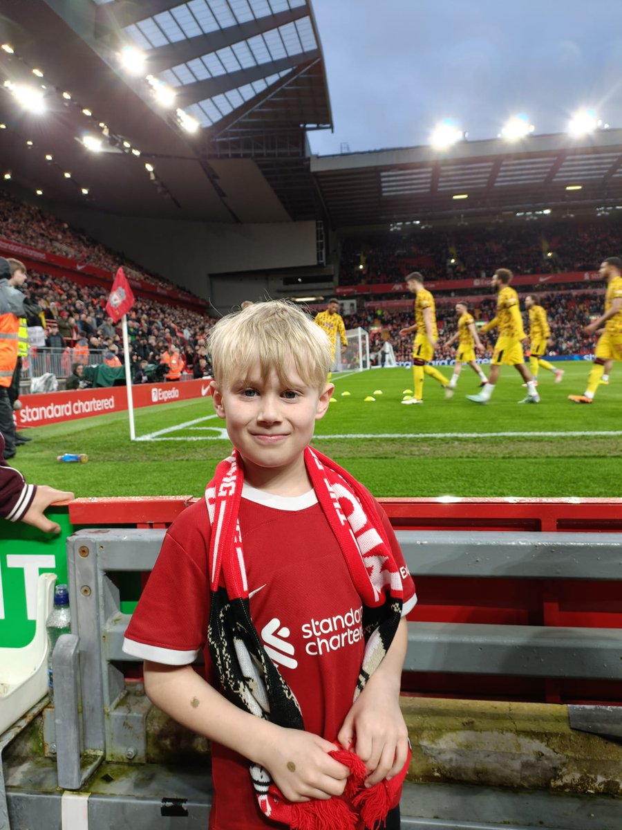SHARON3KIDS's tweet photo. Grandson Oliver, 1st time at Anfield, ❤️ @LFC https://t.co/JJglx5GgFQ