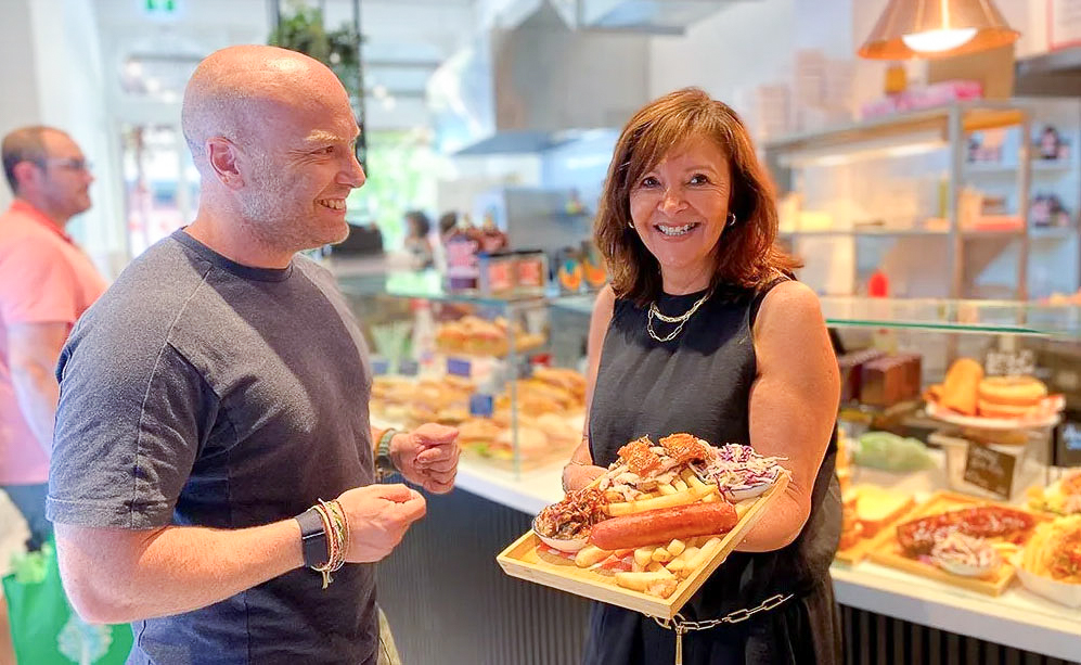 The newly renovated Food Hall at @VicMarket makes a tasty return! 👑🌯 Discover new eateries and visit returning favourites at the beloved Queen's Food Hall – now transformed into a modern indoor dining destination. Meet the traders at bit.ly/3xw548C