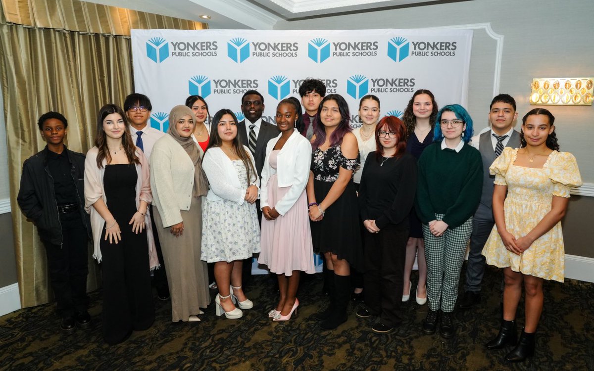 So proud of @BarackObamaYPS Valedictorian, Kristine Awuah, and Salutatorian, Yaretzi Najera Betanzos, who were honored along with 14 other Vals and Sals at the @YonkersSchools Val/Sal Breakfast! Incredible group of scholars all with bright futures ahead of them! ✨