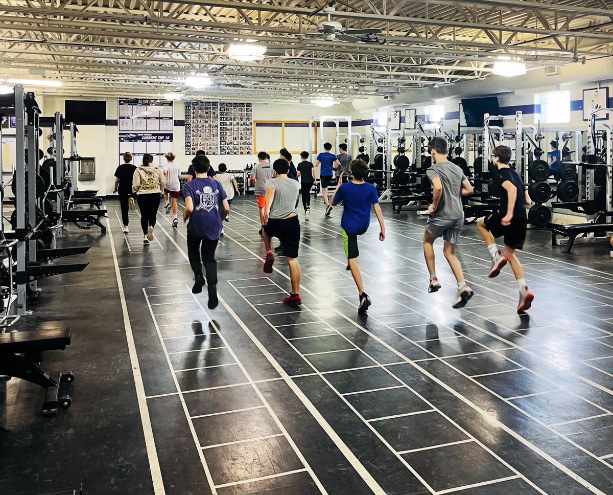 Another awesome week of work with our middle schoolers!

Doing a great job & gROWing each week!

#StrengthAndConditioning #MiddleSchool #StrengthCoach #FunctionalTraining #Strength #Exercise #Health #Fitness #AthleteDevelopment #SportsPerformance #ChangeYourBest #KeepgROWing