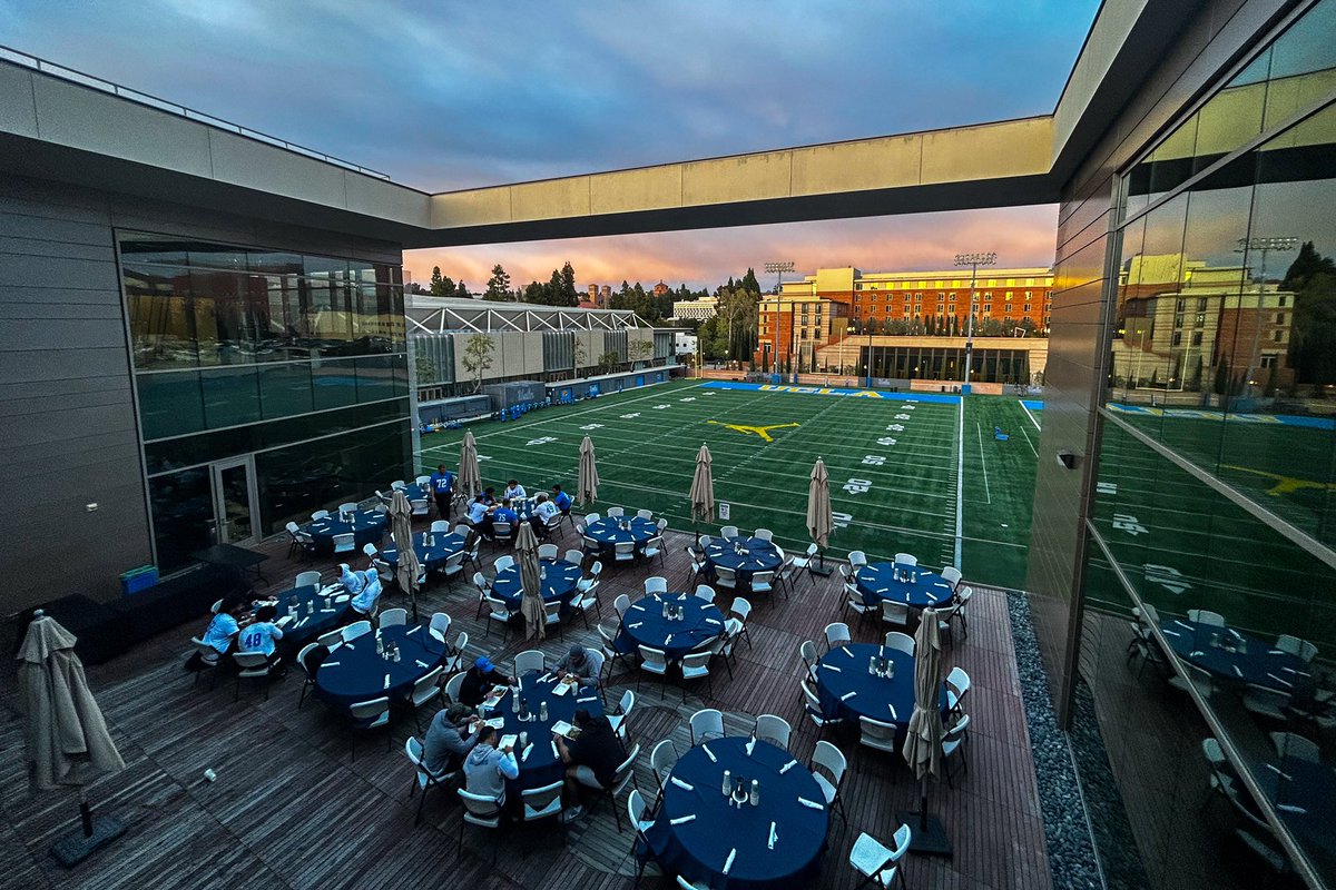 Dinner with a view 🌅

#SceneAtUCLA