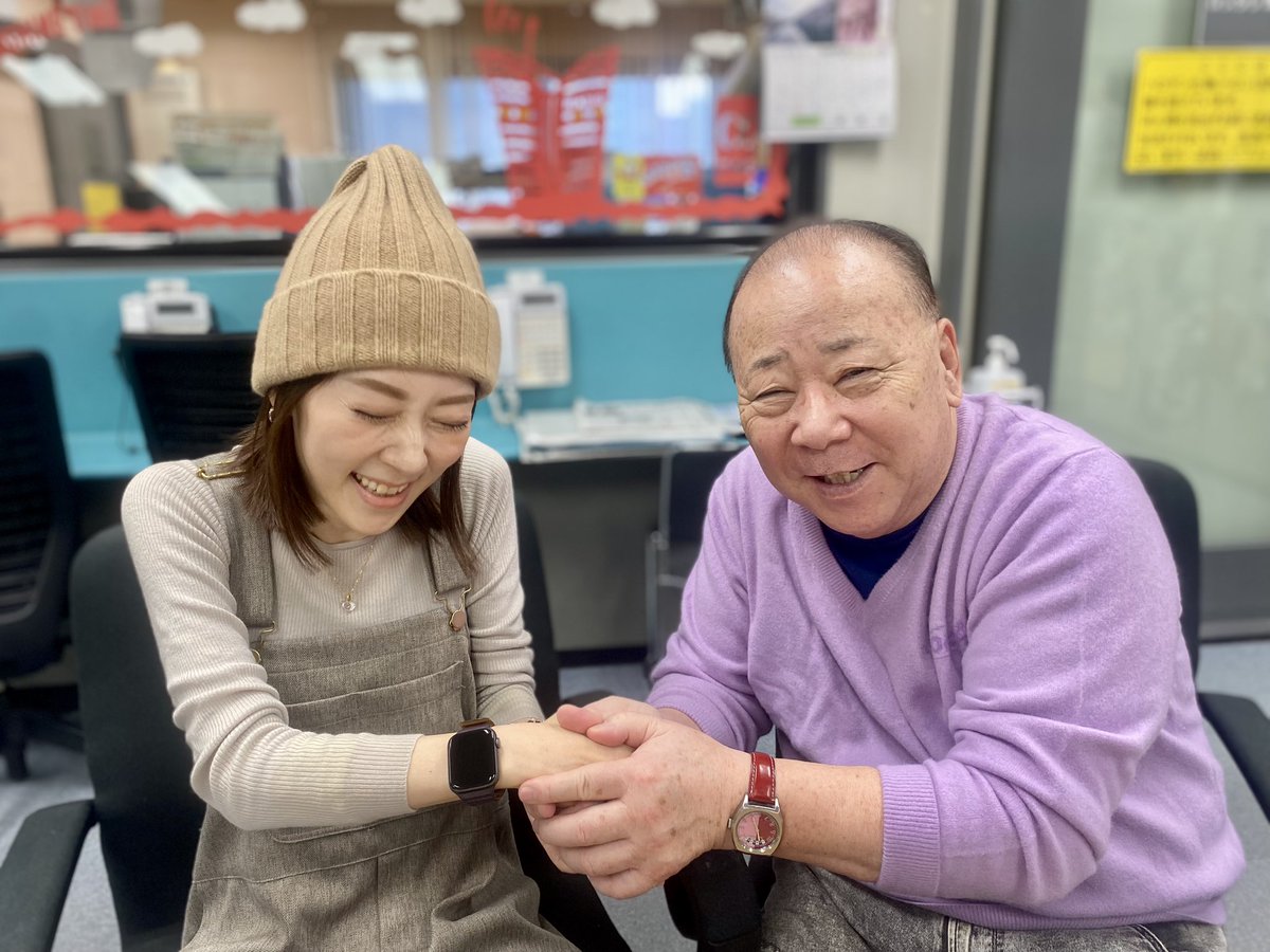 konchan1179's tweet photo. 山量さん、おかえりなさい！！！

コンちゃんがすごくすごく嬉しそうで...ふたりが久しぶりに会う姿にスタッフ陣もグッときました。

コンちゃん曰く
「俺たちは純愛なんや」

そんな純愛コンビ、
このあとの放送で遂に復活です！！！

#コンちゃん観察日記 https://t.co/TZDD6nAZeE