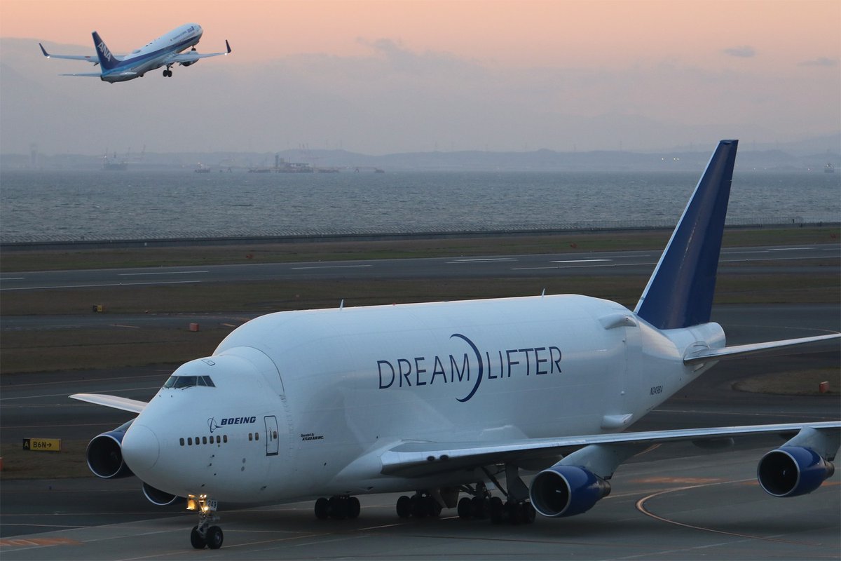 イカレた飛行機】激レアな「ドリームリフター」の撮影方法！絶対