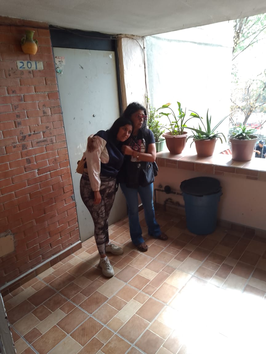 Fridaguerrera's tweet photo. Hoy tocó diligencia de búsqueda, acompañando a una mujer que está siendo muy valiente. Pronto contaremos la historia de está increíble hija. @VocesDLAusencia https://t.co/BOncwUT7LZ
