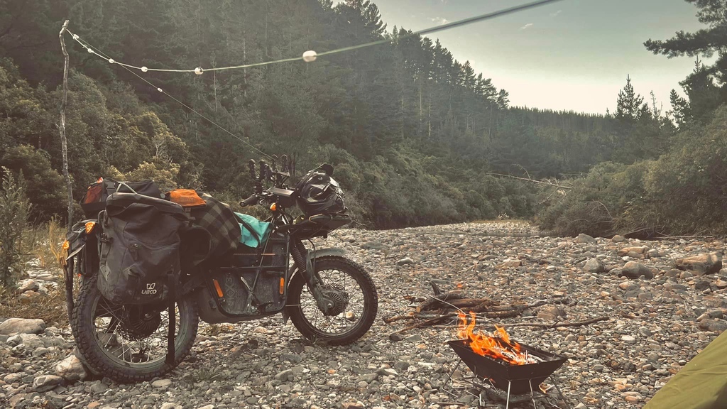ubcobikes's tweet photo. Whispering through the wilderness on the UBCO 2X2, where bushcraft meets the future of exploration. Crafting adventures, silently. πΏβ‘οΈποΈ #UBCO2X2 #Bushcraft #AdventureBike
Submission from Bogan Bushcraft for our #UBCOSetup Competition this past month. https://t.co/s1kA81wDnk