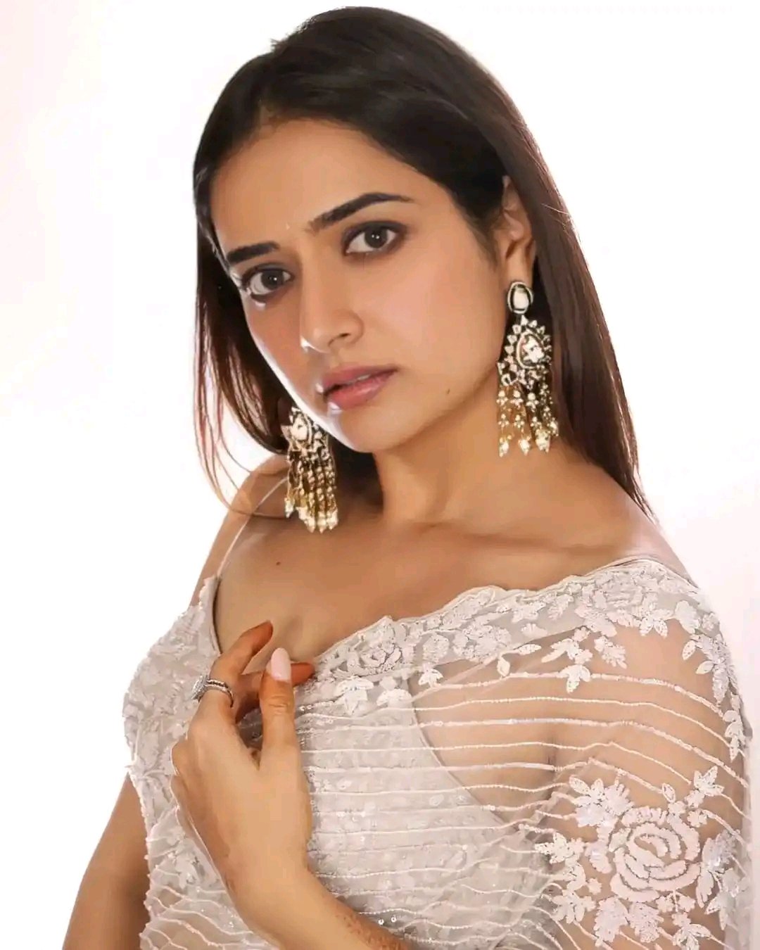 GKXmDY6XMAAVJ0M?format=jpg&name=large