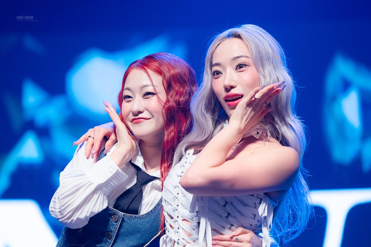 1000_Meow's tweet photo. 240331 Queen Meeting 
냥이즈🐱

#마네퀸 #쎄라 #레드릭 #MANNEQUEEN #CERA #REDLIC https://t.co/xF52oLiM3d
