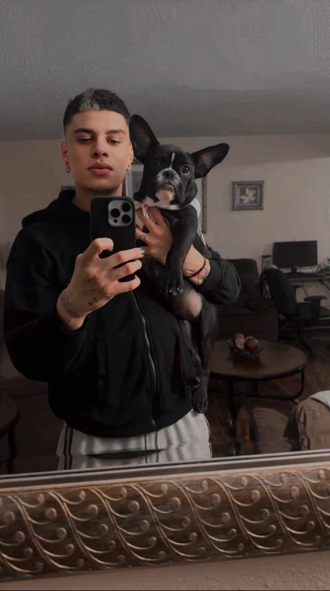 jessieb4by_'s tweet photo. My son and I 🐾 https://t.co/jKcjaFVK84