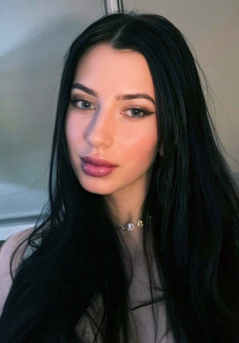 Easy on the eyes, hard on the wallet 😘 https://t.co/z4EQrChuWF