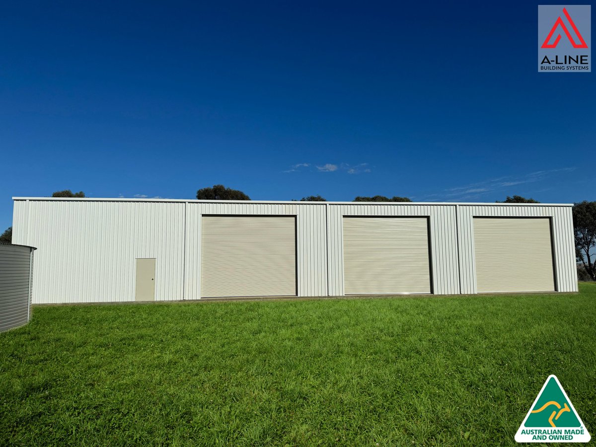 👉🏼 RHS Framed Sturdy Farm Shed.
🔨 30m L x 15m W x 5m H, 7.5° roof pitch, with  4 bays.
🎨 COLORBOND steel Surfmist® Monoclad Wall Cladding &amp; Corrugated® Roof Cladding. #23-404

📞 1800 460 700 | 🌐 alinebuildingsystems.com.au/get-a-quote/

#colorbondsteel #bluescopesteel #alinesheds #customsheds