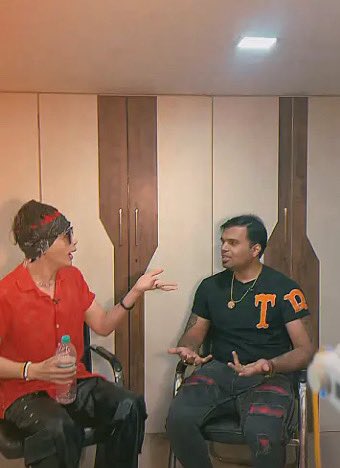 Aoora6969's tweet photo. AOORA ko gussa kyu aata hai??🥵
with. Telly chakkar (Fool's Day Secret Camera) 😆😎
#aoora #foolday

https://t.co/eX75SXTuNS https://t.co/1AzGH8R3hO
