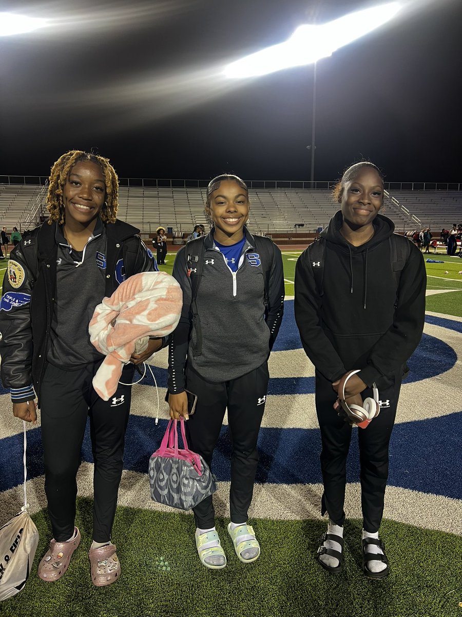 Summit GBB (@summitgbb) on Twitter photo Congrats to these 3️⃣ ladies on advancing to Regionals!
Dorie Davis placed 🥉in triple jump. Jamie Walker &Jayla Joseph helped the 4x1 advance by placing 4️⃣th! Great job ladies! We are proud of ya’ll!💙🖤
#notdoneyet💯
<a href="/JamieWa26498686/">Jamie Walker</a> <a href="/MISDSummitJags/">Summit High School</a> <a href="/MISDathletics/">MISD Athletics Dept.</a> <a href="/SummJagTrack/">Summit XC & Track</a> Congrats to these 3️⃣ ladies on advancing to Regionals!
Dorie Davis placed 🥉in triple jump. Jamie Walker &Jayla Joseph helped the 4x1 advance by placing 4️⃣th! Great job ladies! We are proud of ya’ll!💙🖤
#notdoneyet💯
<a href="/JamieWa26498686/">Jamie Walker</a> <a href="/MISDSummitJags/">Summit High School</a> <a href="/MISDathletics/">MISD Athletics Dept.</a> <a href="/SummJagTrack/">Summit XC & Track</a>