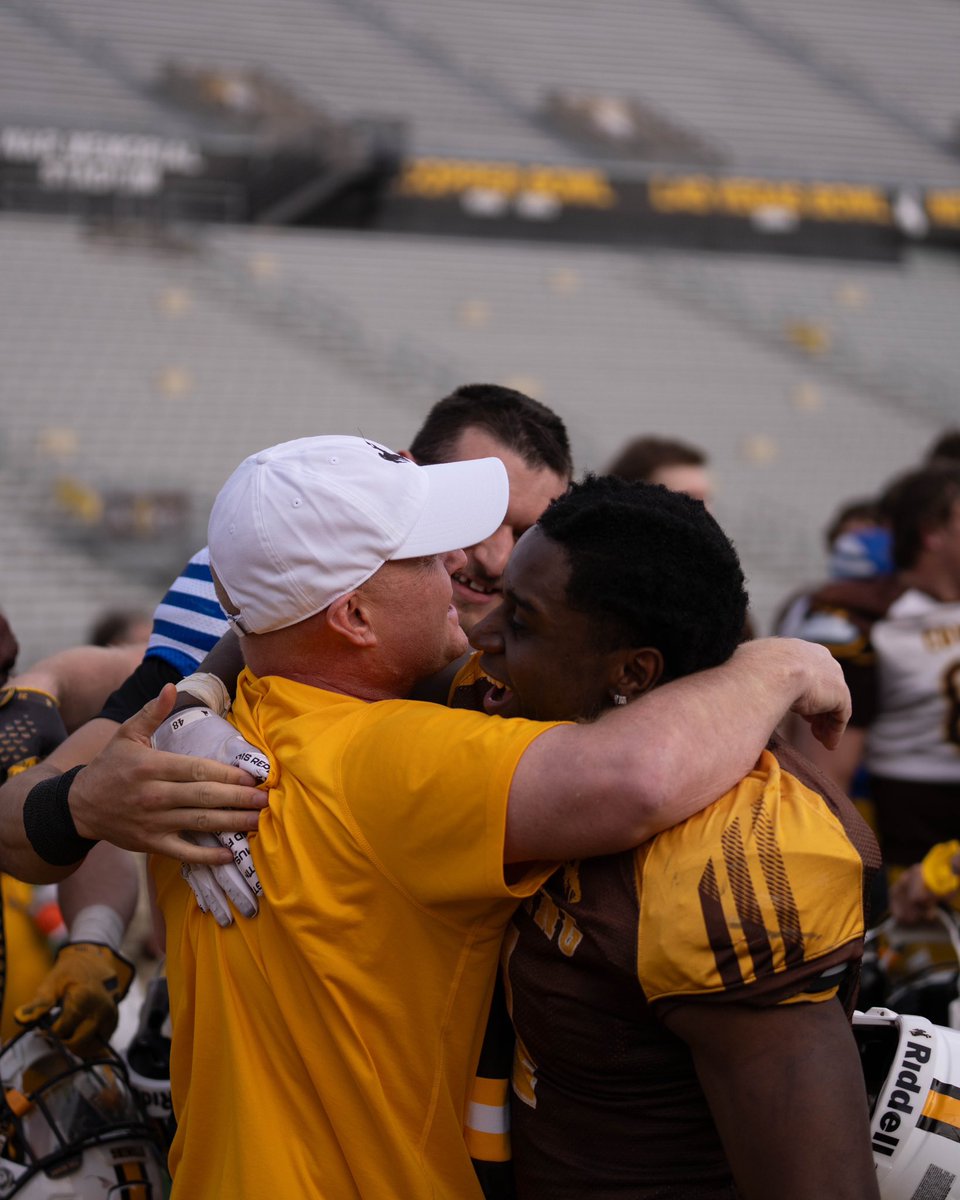 Wyoming Cowboy Football tweet media