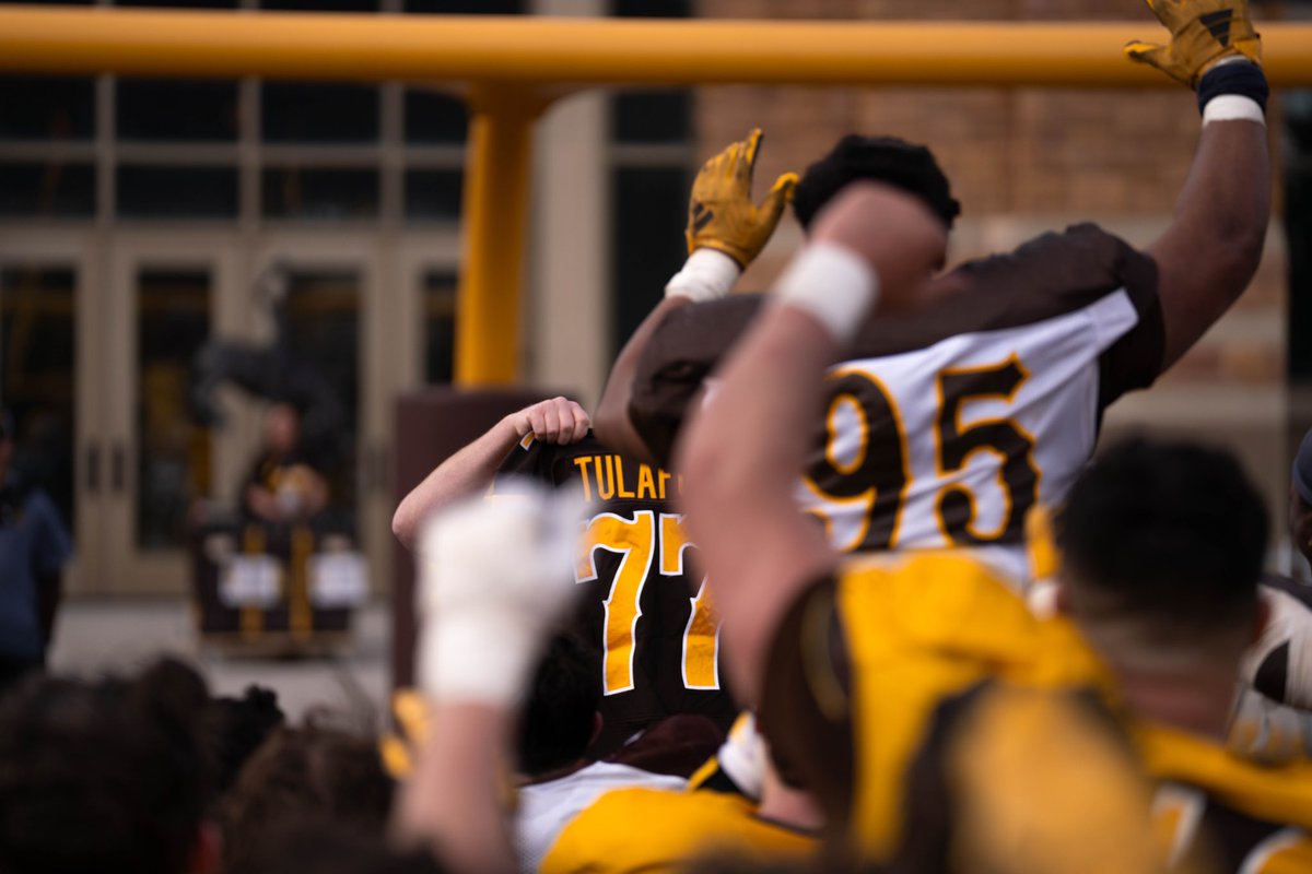 Wyoming Cowboy Football tweet media