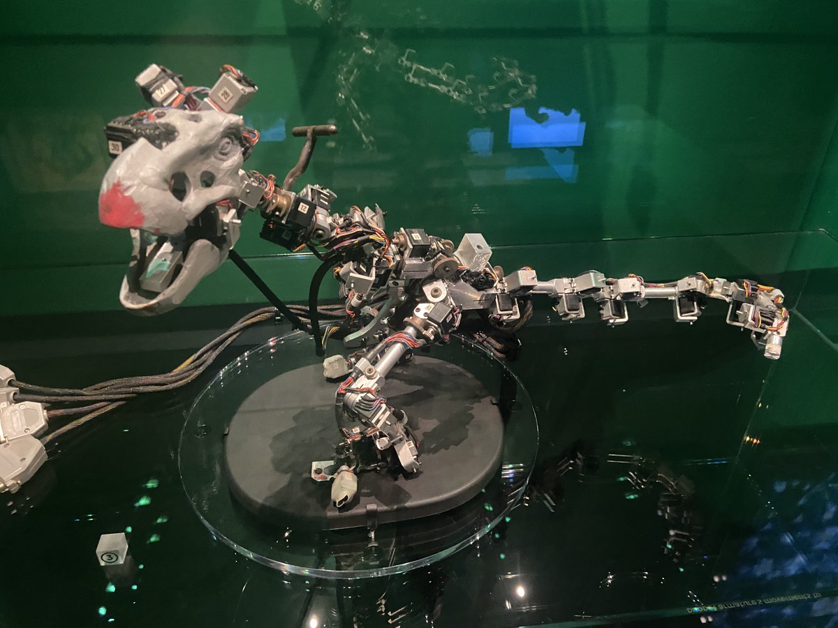 kiyasu's tweet image. 映画『#ジュラシックパーク』紀行（１）

これで、あの画期的なCGの動きを設定していた模様！
#AcademyMuseum