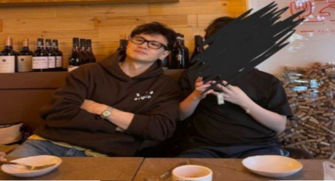 amnseoul's tweet photo. ‘한동훈子 학폭 의혹’ 일파만파..민중의소리 “韓 아들, 학폭 연루는 맞다” https://t.co/RTLEEkL76q

'강남 D중학교, 지난해 남5명이 여1명 폭행하는 사건 발생 후 신고 취소됨',

'강민정 의원, 가해학생 母 국내 최대로펌 변호사이자 학교운영위원회 위원..학폭 은폐축소 처리 의혹 제기', https://t.co/nY0lO6Ji6h