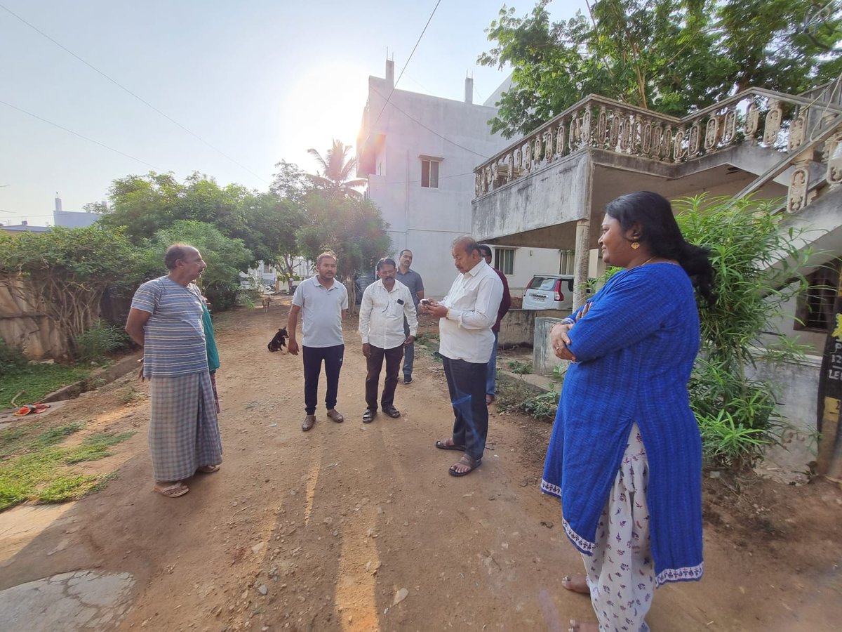 chennibjp's tweet photo. ಇಂದು ಬೆಳಿಗ್ಗೆ ಶಿವಮೊಗ್ಗ ನಗರದ ವಾರ್ಡ್ ನಂಬರ್ 6ರ ಕಾಶಿಪುರದ ಕೆರೆಯ ಬಳಿ ಇರುವ ನಿವಾಸಿಗಳ ಸಮಸ್ಯೆಗಳನ್ನು ಆಲಿಸಲಾಯಿತು.
#shivamogga #kashipura #wardproblems #chennibjp #nimmachenni #ShivamoggaNews https://t.co/deYDvA21co