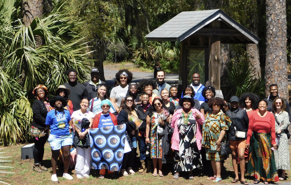 The Coastal Cultures Conference is filled with nothing but 💜 and joy! Tenki Tenki talks de fam fa cumin ta de @gullahgeechee Nation ya! GullahGeechee.net GullahGeecheeLand.com GullahGeecheeNation.com