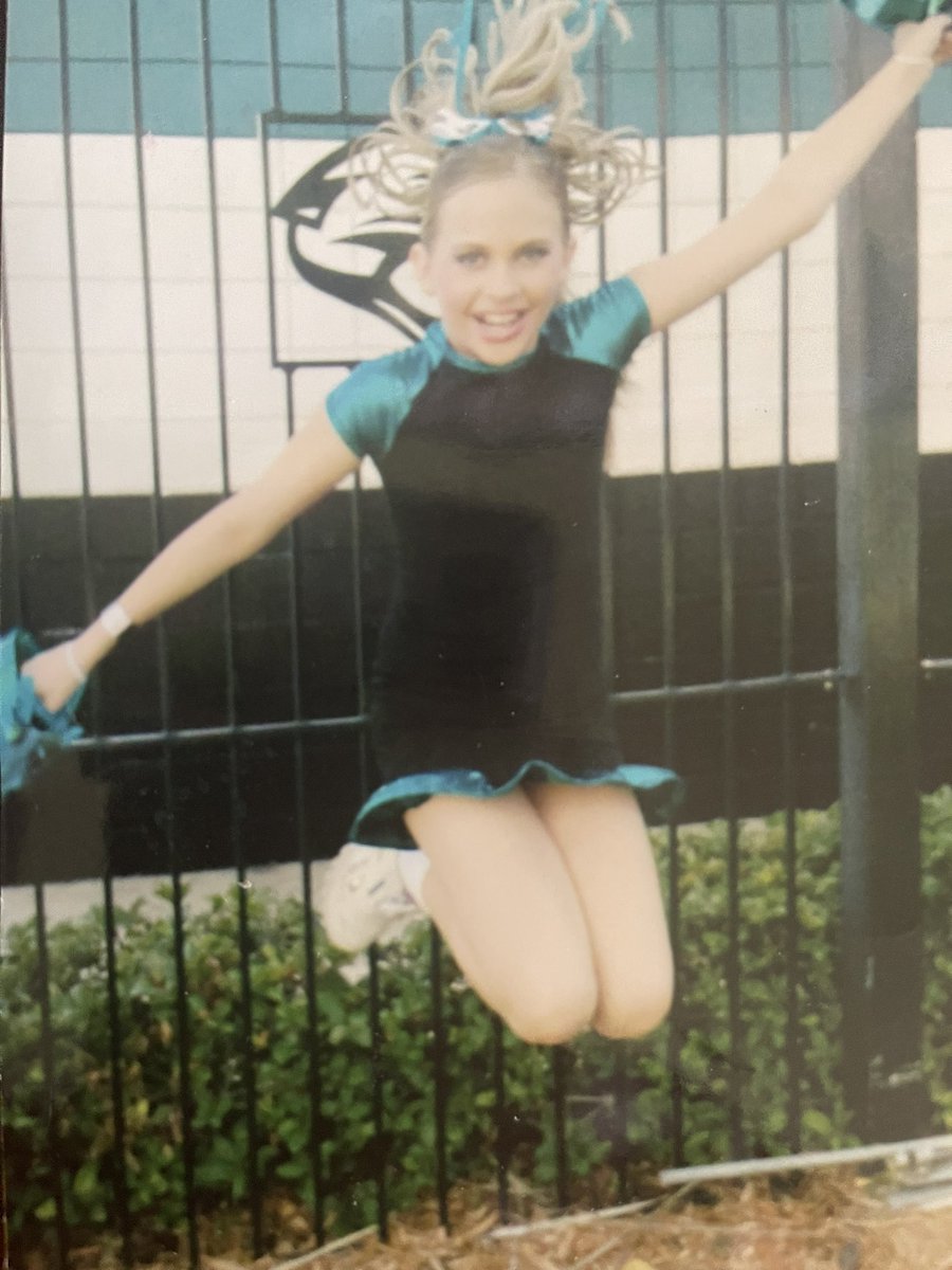 gal_dawg's tweet photo. This child. My niece, is graduating in May from UGA! What a Dawg! We will walk under the Arch together!  
#ThrowbackThurday 
#GoDawgs 
#MayGraduation
#LikeherAuntKitty https://t.co/d0I5b7yCzr
