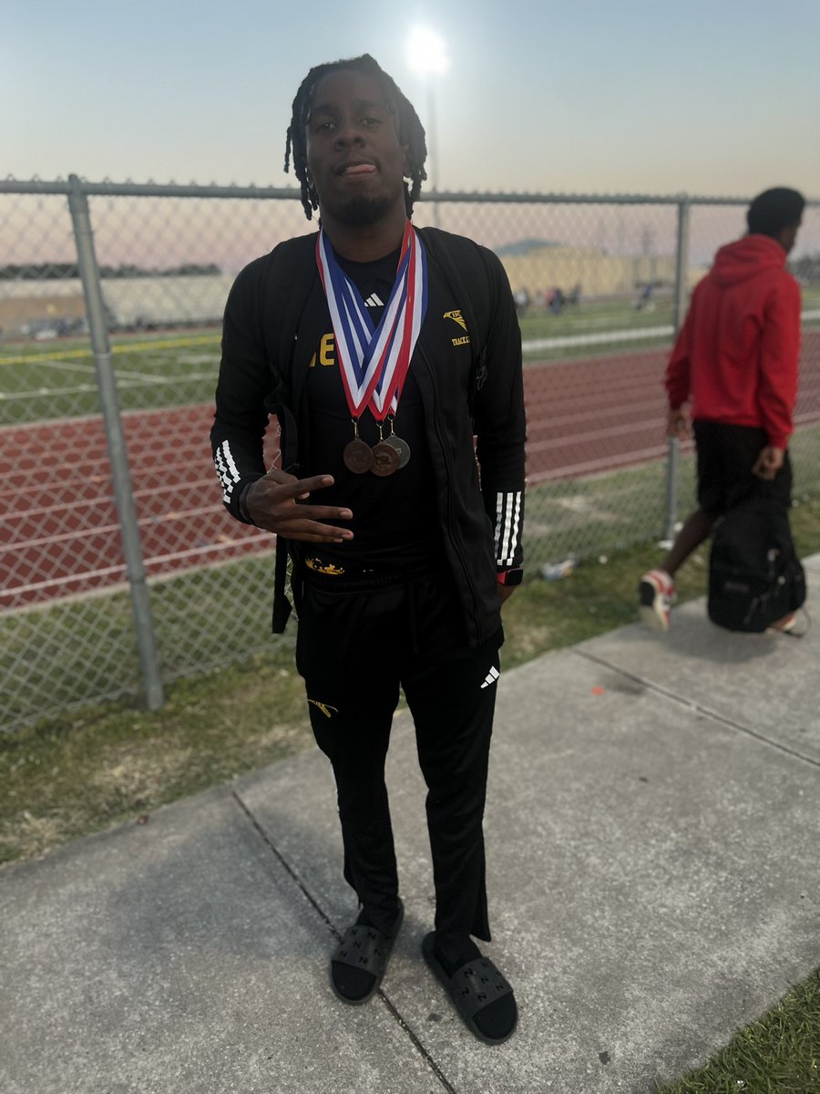 Reggie Durden Jr. Is headed to the area meet next week to compete in the 110m Hurdles, 300m Hurdles, and the 4x400m relay. #EarnedIt #Swoop