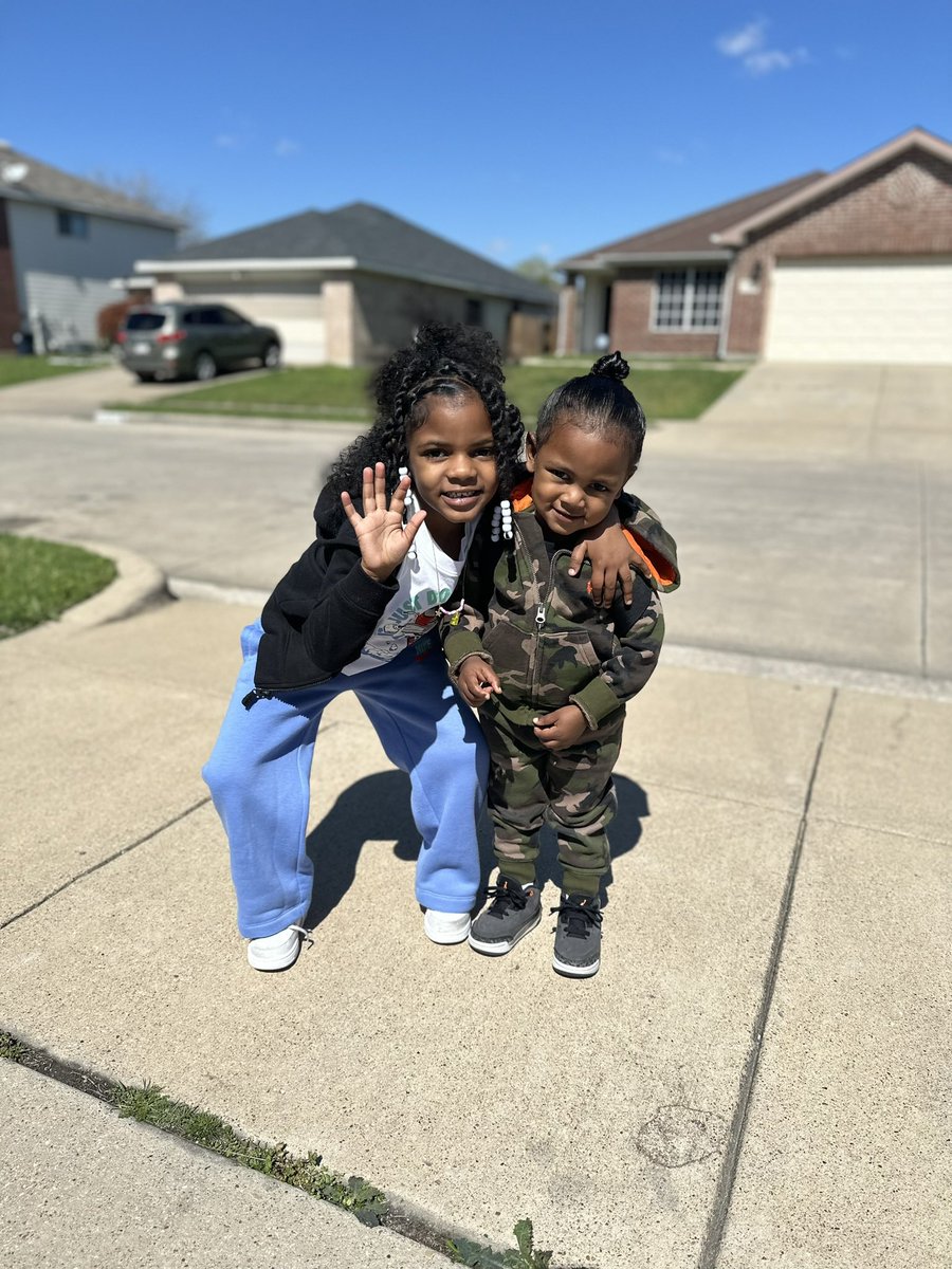 _leanbaby's tweet photo. Jitsssssss 🫶🏽👩‍👧‍👦💜 https://t.co/lcXltLfoFN