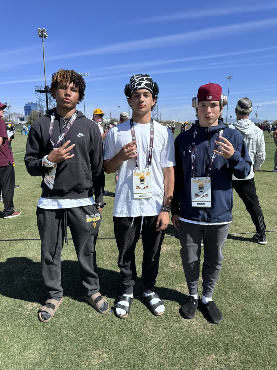 ASU Spring Practice Some local boys and a couple outta state dawgs pulled up on Day 5!! (Pt. 1) @NDP_Athletics ‘25 LB Cody Wells ‘25 DB JJ Francis ‘25 WR Cooper Perry @HIGLEYFOOTBALL ‘27 QB/ATH Anthony Palka ‘27 WR Kam Richardson ‘27 Keegan Pederson