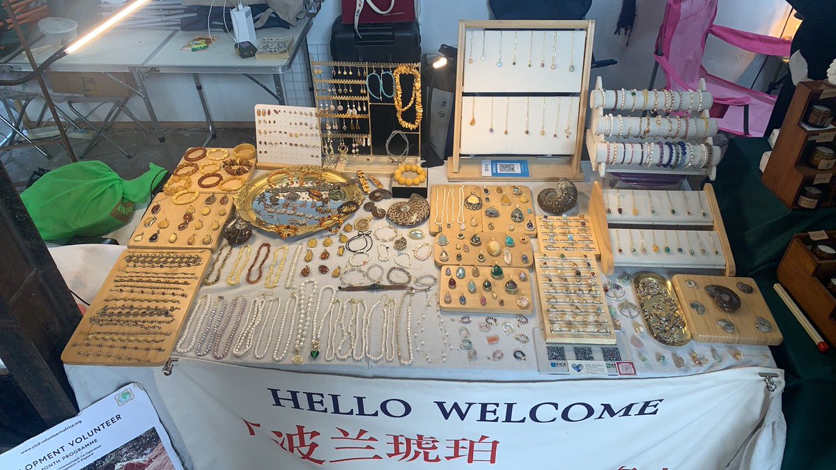 Welcome to #Dali in #Yunnan we are open… #ArtMarket, my talented wife #YangLiMei #handmadejewelry is presented well… #moldavite #larimar #amber #fossils #emerald #vintagejewelry #opal #moonstone #aquamarine #crystals #amethyst #jewellery let’s share the energy…
