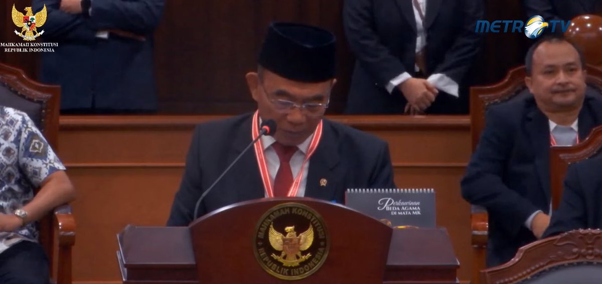 Metro_TV's tweet photo. Masing-masing menteri telah selesai memberikan paparan.
LINK: https://t.co/NdqofgHbp0
#sidangmk #sidangphpu #sidangsengketapilpres #pilpres2024 #pemilu2024 https://t.co/BVyoxkUP6H