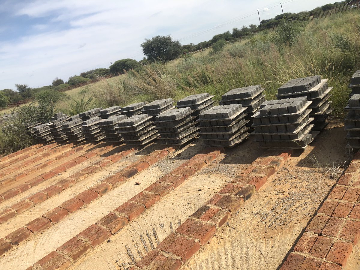 My oversight tour of the NW province has started at Disaneng Village in Mahikeng. Here we are at an abandoned brick laying factory which used to create jobs for the youth but is now abandoned by our uncaring North West government. Disappointing but not surprising.